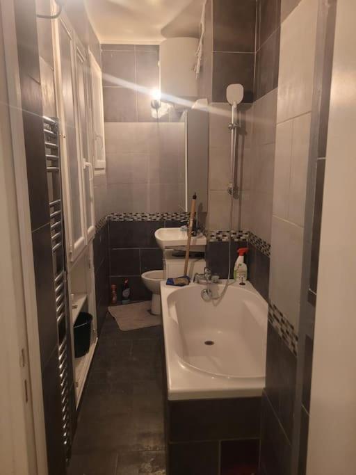 Charmant Appartement Pres De Montmartre Paříž Exteriér fotografie